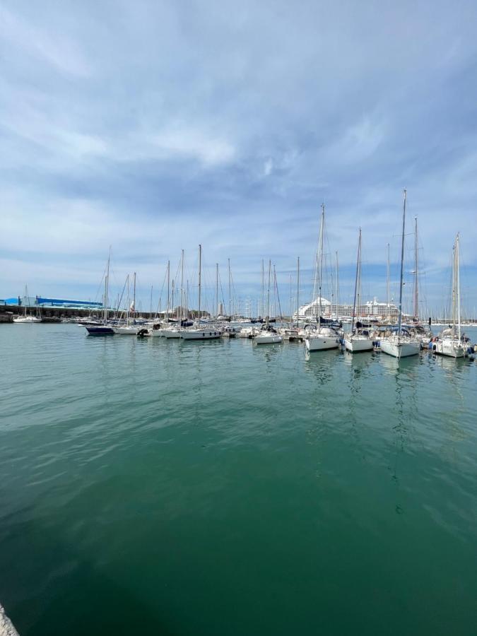 Kasia Porta Sul Mare Di Livorno Free Parking Exteriér fotografie