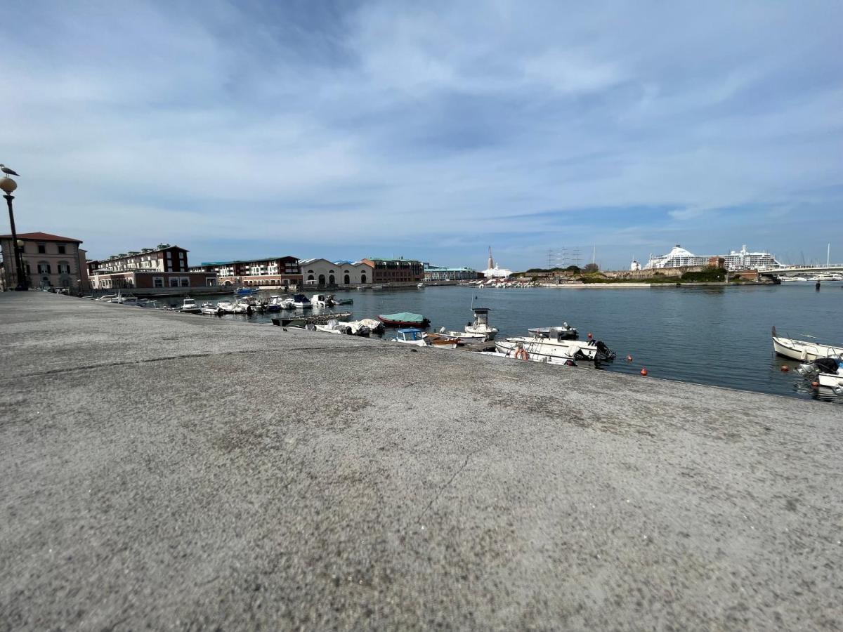 Kasia Porta Sul Mare Di Livorno Free Parking Exteriér fotografie